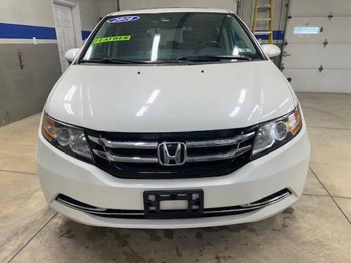 White 2016 Honda Odyssey EX-L
