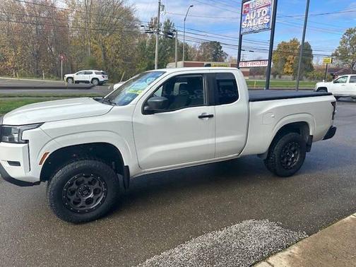 2022 Nissan Frontier S