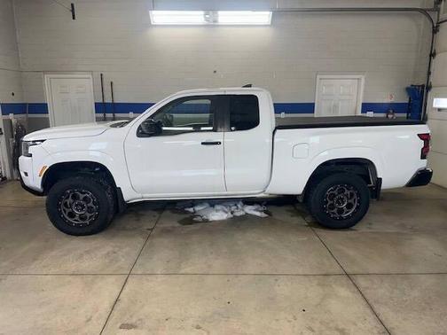 2022 Nissan Frontier S