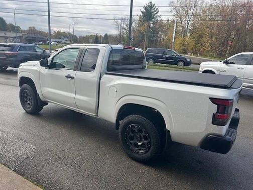 2022 Nissan Frontier S