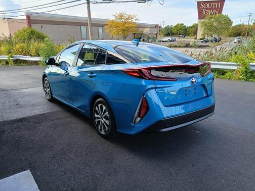 2022 Toyota Prius Prime LE