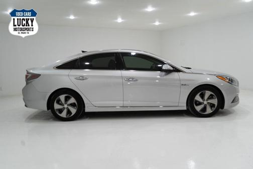 2017 Hyundai SONATA Hybrid Limited