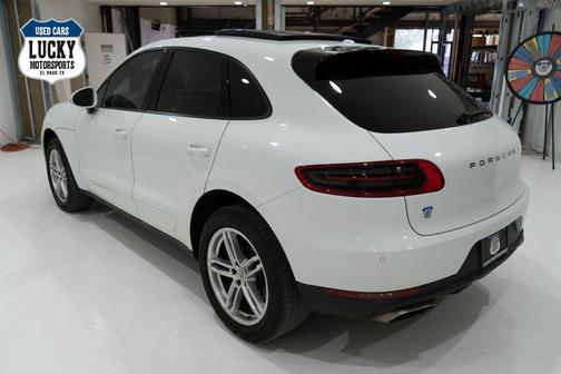 White 2018 Porsche Macan