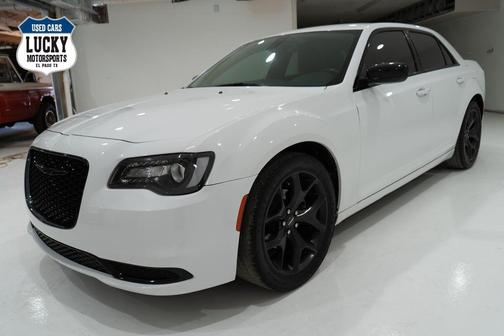 2021 Chrysler 300 Touring