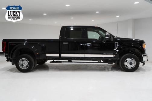 Black 2017 Ford F-350 Super Duty