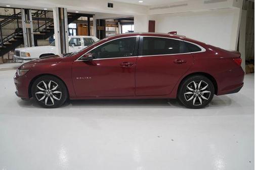 Burgundy 2018 Chevrolet Malibu LT