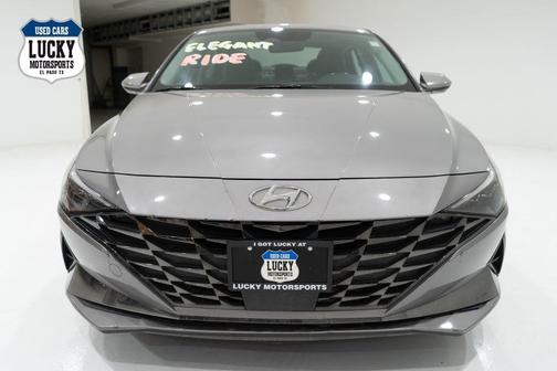 2022 Hyundai ELANTRA Limited