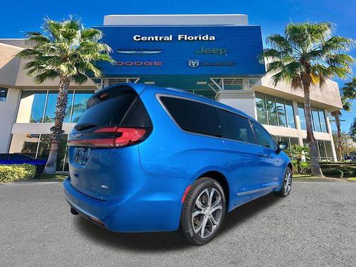 2026 Chrysler Pacifica L