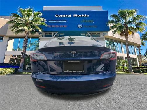 2022 Tesla Model 3 Standard Range