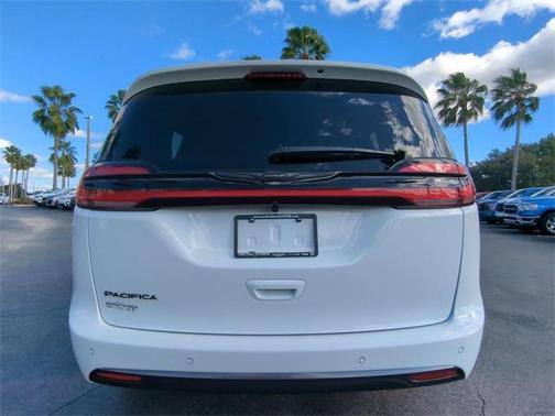 2026 Chrysler Pacifica L