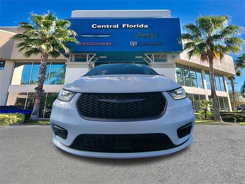 2026 Chrysler Pacifica L