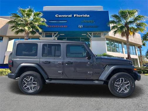 2025 Jeep Wrangler 4-Door Sahara 4x4