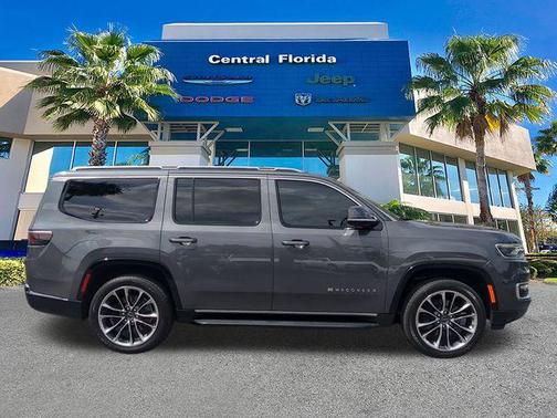Baltic Gray Metallic Clearcoat 2022 Jeep Wagoneer Series II 4x2