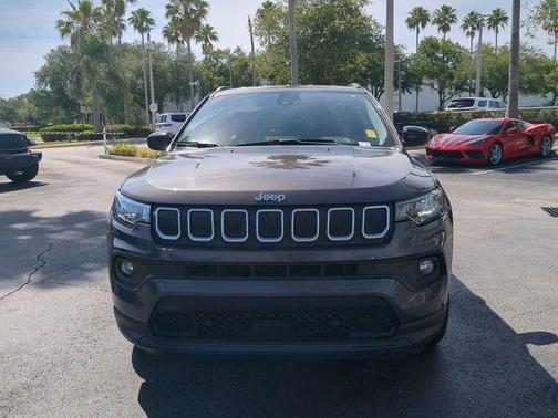 Granite Crystal Metallic Clearcoat 2022 Jeep Compass Latitude