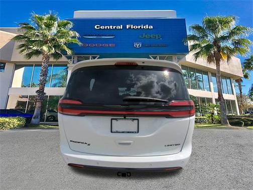 2026 Chrysler Pacifica Limited