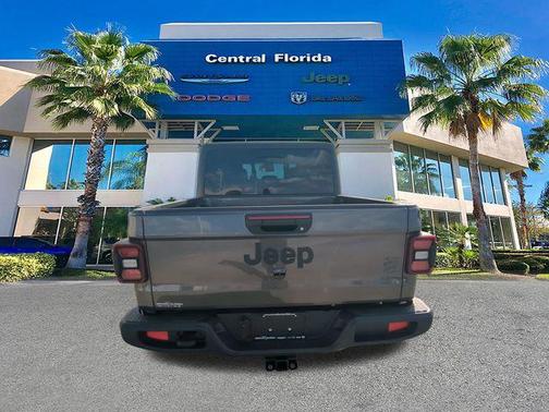 2026 Jeep Gladiator Willys 4x4