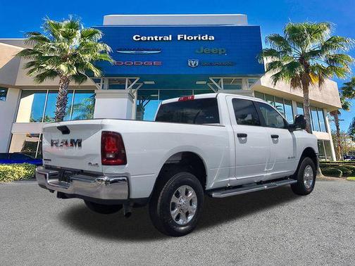Bright White Clearcoat 2025 RAM 2500 Big Horn Crew Cab 4x4 6'4' Box