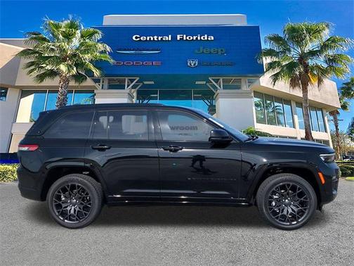 2025 Jeep Grand Cherokee Summit