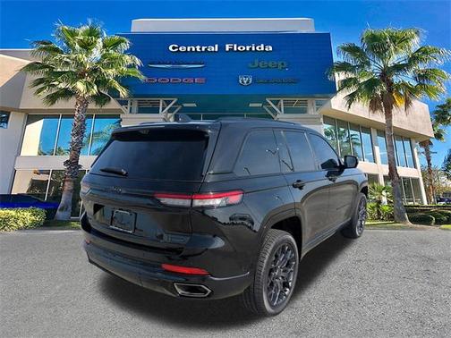 2025 Jeep Grand Cherokee Summit