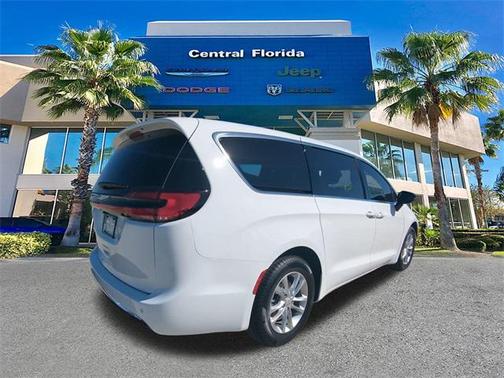 2026 Chrysler Pacifica L