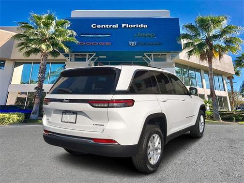 2023 Jeep Grand Cherokee Laredo