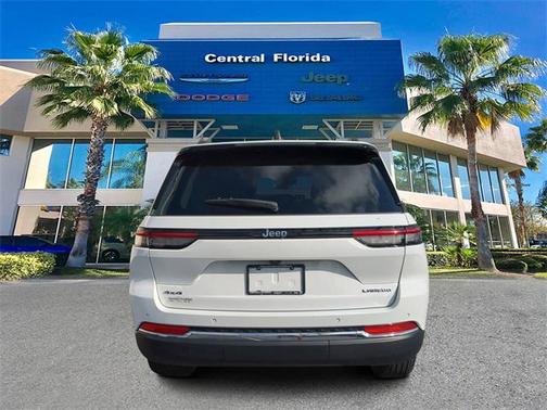2023 Jeep Grand Cherokee Laredo