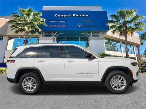 2023 Jeep Grand Cherokee Laredo