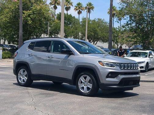 Billet Silver Metallic Clearcoat 2022 Jeep Compass Latitude