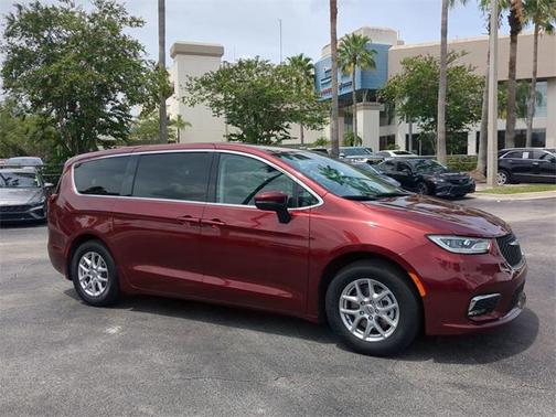 2023 Chrysler Pacifica Touring L