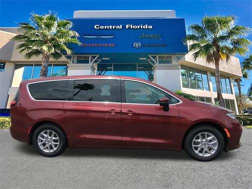 2023 Chrysler Pacifica Touring L