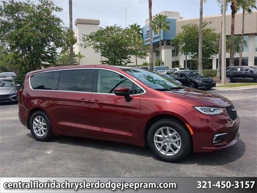 2023 Chrysler Pacifica Touring L