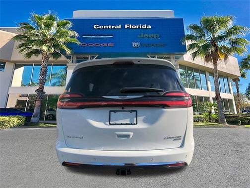2026 Chrysler Pacifica Limited