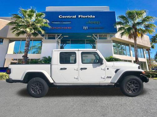 2026 Jeep Gladiator Sport S