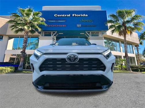 2025 Toyota RAV4 Hybrid SE