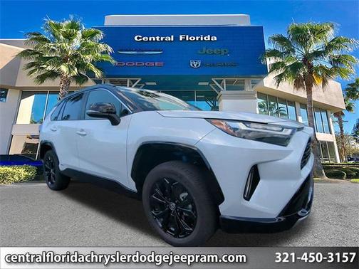 2025 Toyota RAV4 Hybrid SE