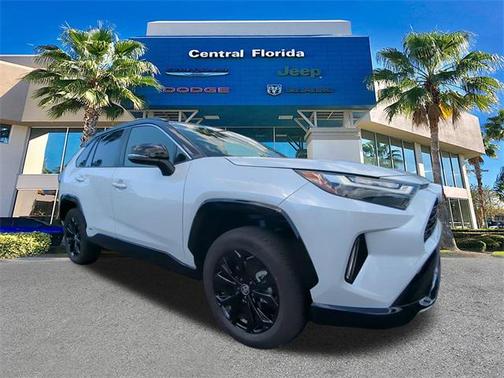 2025 Toyota RAV4 Hybrid SE