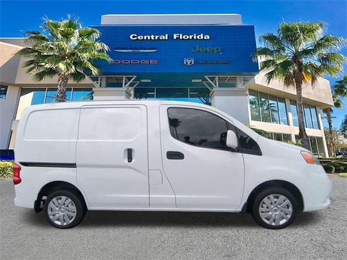 2020 Nissan NV200 SV