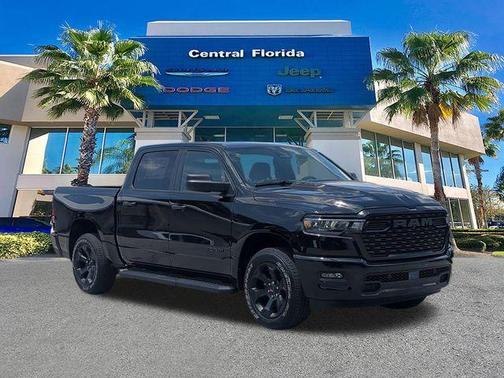 Diamond Black Crystal Pearlcoat 2026 RAM 1500 Express