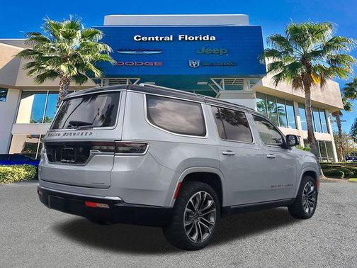 Diamond Black Crystal Pearlcoat 2022 Jeep Grand Wagoneer Series III 4x4