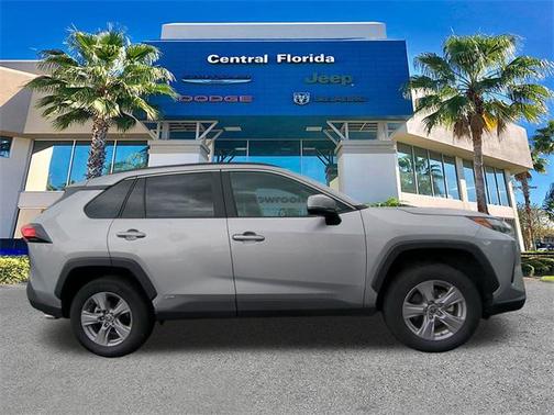 2024 Toyota RAV4 Hybrid XLE
