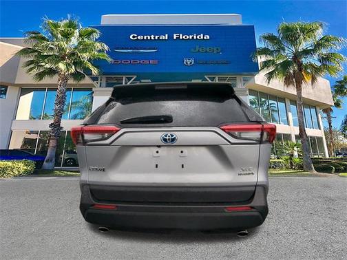 2024 Toyota RAV4 Hybrid XLE