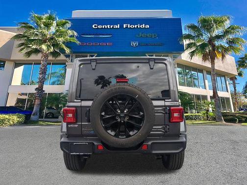 2025 Jeep Wrangler 4xe Sahara