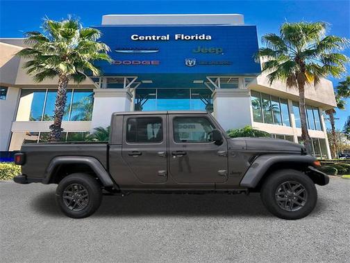 2025 Jeep Gladiator Sport S