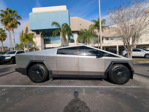 2024 Tesla Cybertruck Cyberbeast