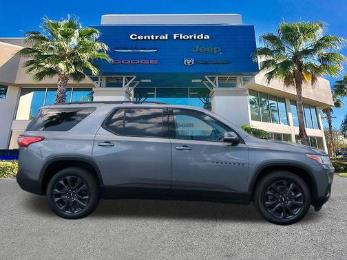 Satin Steel Metallic 2021 Chevrolet Traverse RS
