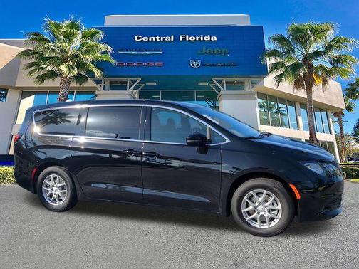 2026 Chrysler Voyager LX