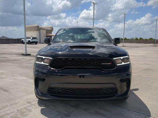 DB Black Crystal Clearcoat 2026 Dodge Durango GT HEMI V8 AWD