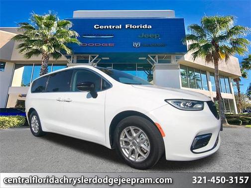 2024 Chrysler Pacifica Touring L