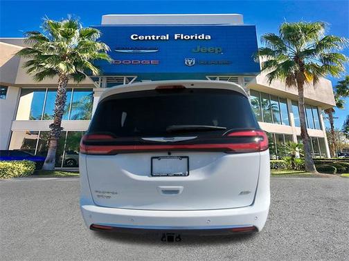 2026 Chrysler Pacifica L