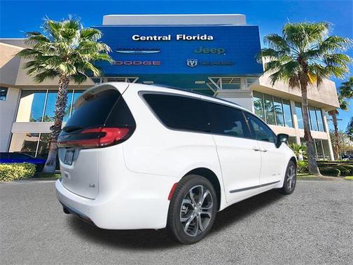 2026 Chrysler Pacifica L